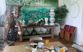 Chambre Et Table D'Hote - Domaine De La Besse